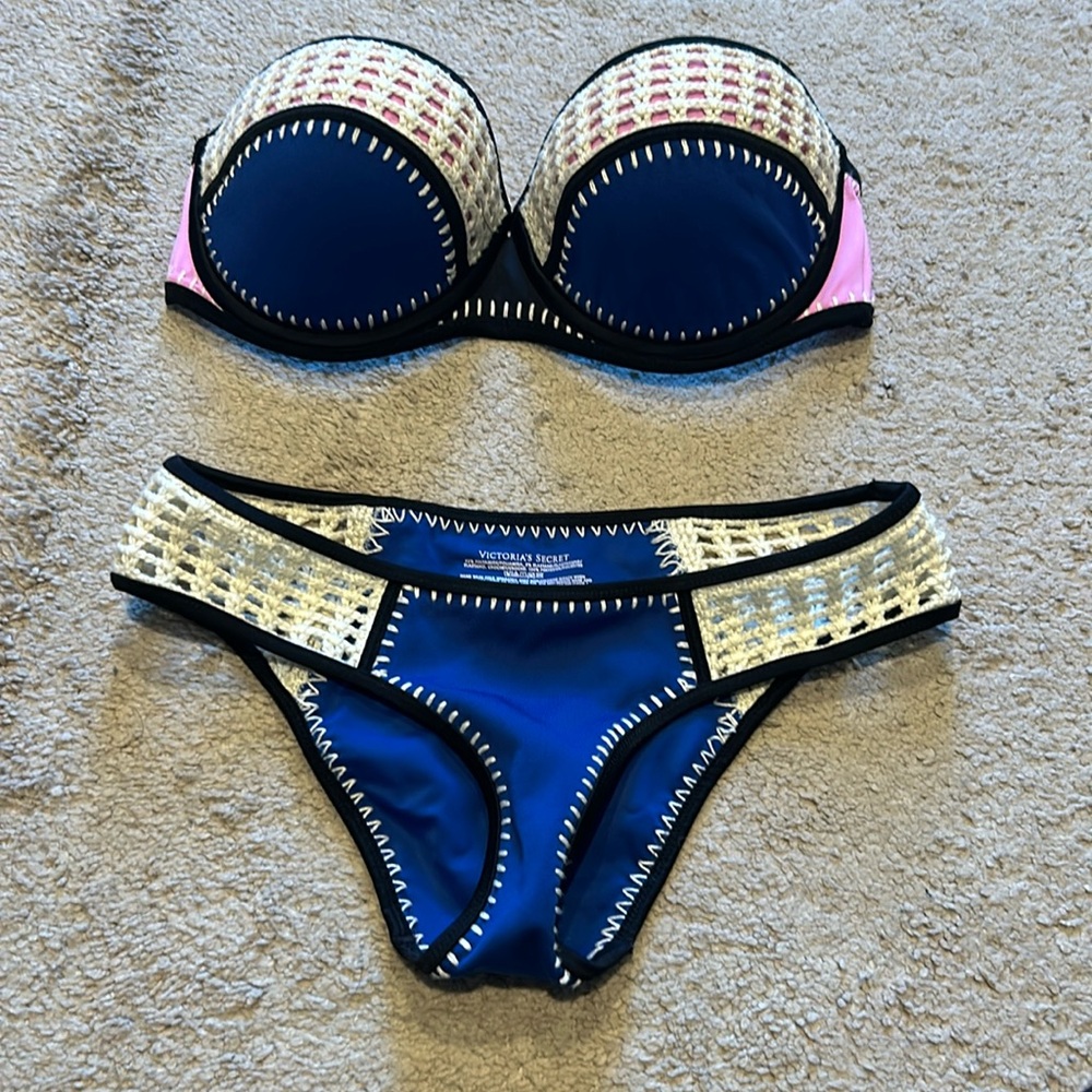 Victoria’s Secret bikini